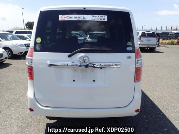 Used 2009 AT toyota noah ZRR75G Image[4]