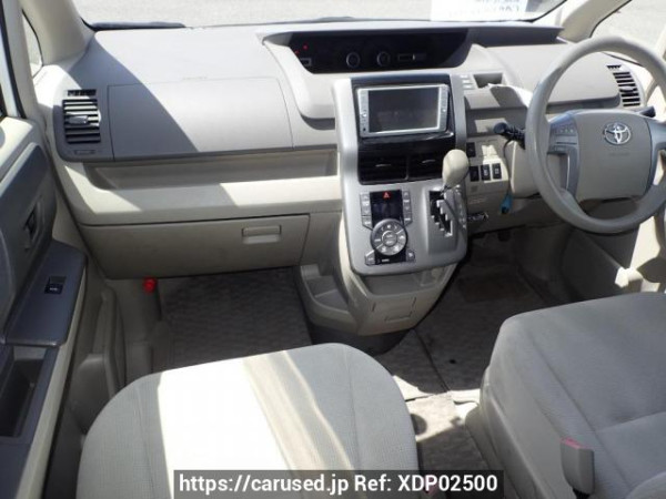 Used 2009 AT toyota noah ZRR75G Image[14]