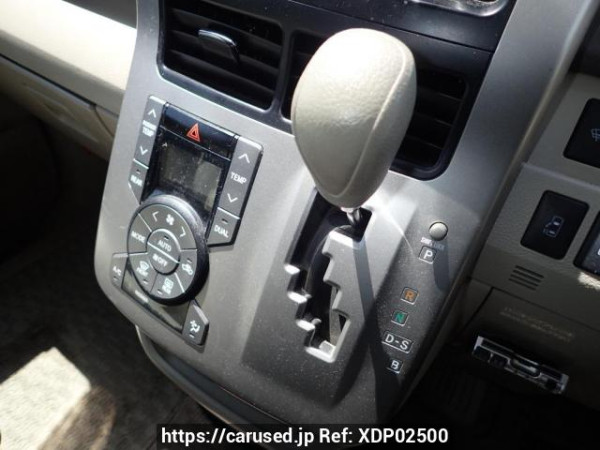Used 2009 AT toyota noah ZRR75G Image[18]