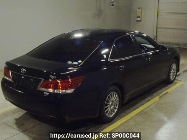 Used 2016 AT toyota crown-hybrid AWS211 Image[1]