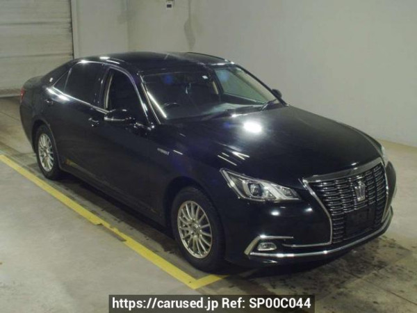 Used 2016 AT toyota crown-hybrid AWS211 Image[2]