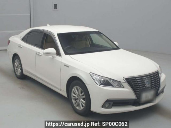 Used 2014 AT toyota crown-hybrid AWS211 Image[2]