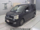 Toyota Voxy ZRR70W