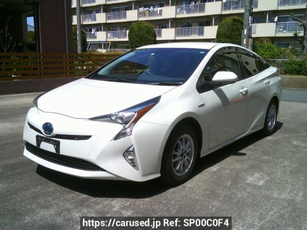 Used 2018 AT toyota prius ZVW55 Image[0]