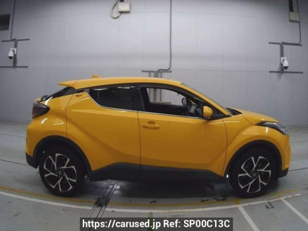 Used2016 AT Toyota C-HR NGX50Image[2]