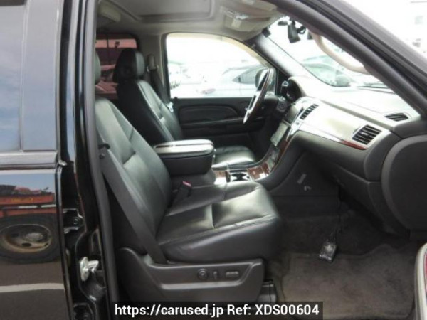 Used 2010 AT cadillac escalade UNKNOWN Image[9]