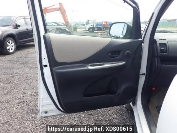 Used 2006 AT toyota ractis SCP100 Image[16]
