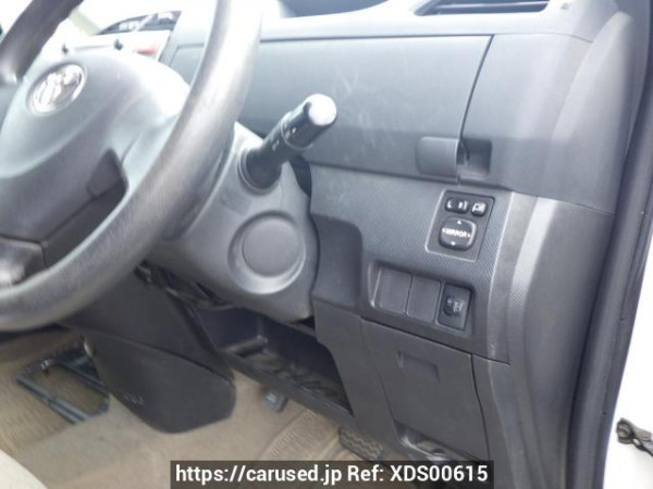 Used 2006 AT toyota ractis SCP100 Image[35]