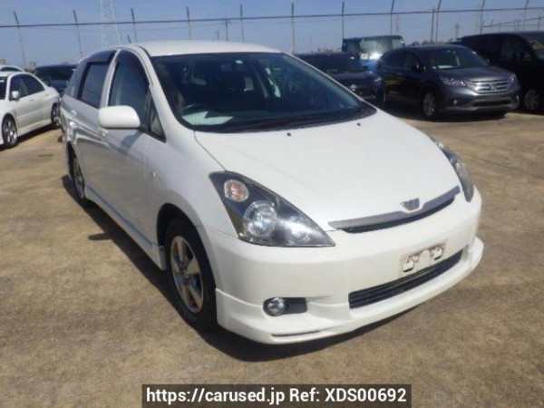 Used 2004 AT toyota wish ZNE10G Image[0]
