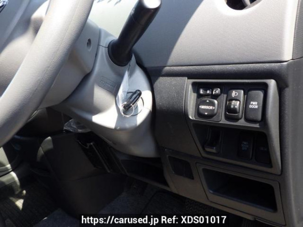 Used 2005 AT toyota sienta NCP81G Image[32]