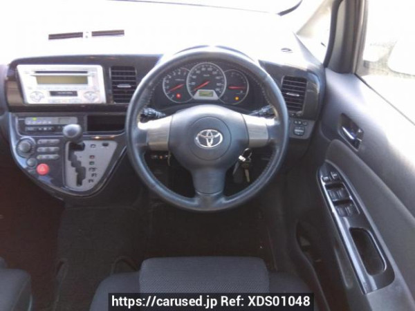 Used 2004 AT toyota wish ZNE10G Image[19]