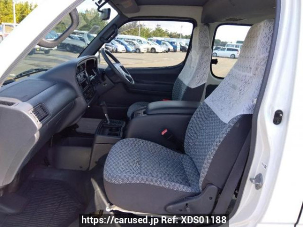Used 2002 AT toyota hiace-wagon RZH111G Image[13]