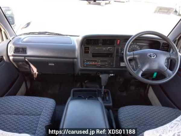 Used 2002 AT toyota hiace-wagon RZH111G Image[17]