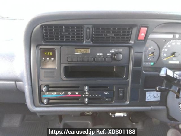 Used 2002 AT toyota hiace-wagon RZH111G Image[21]