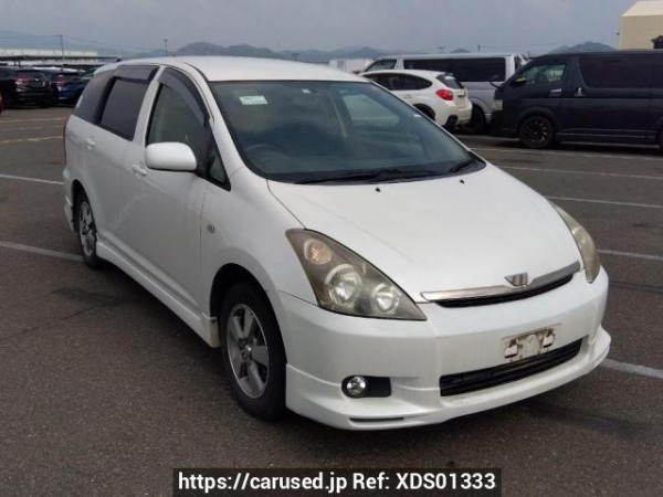 Used 2004 AT toyota wish ZNE10G Image[0]