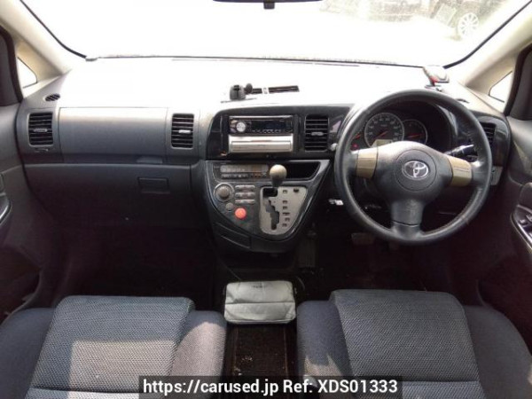 Used 2004 AT toyota wish ZNE10G Image[17]