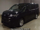 Toyota Noah ZWR90W