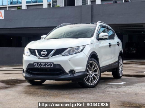 Used 2016 CVT nissan qashqai null Image[0]
