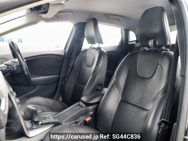 Used 2015 AT volvo v40 null Image[12]