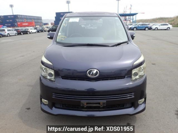 Used 2007 AT toyota voxy ZRR70W Image[1]