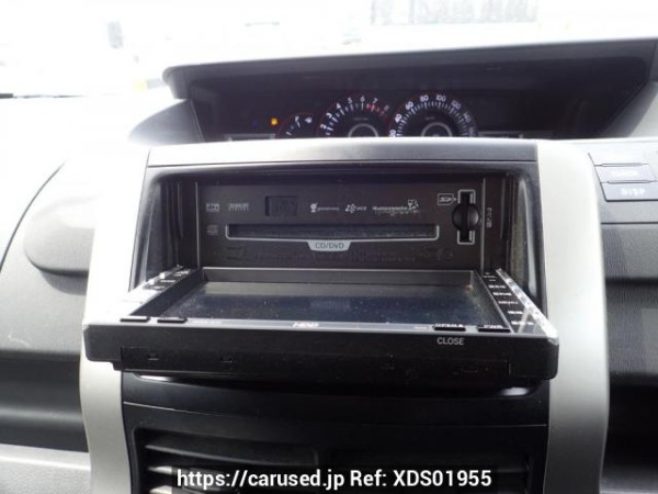 Used 2007 AT toyota voxy ZRR70W Image[21]