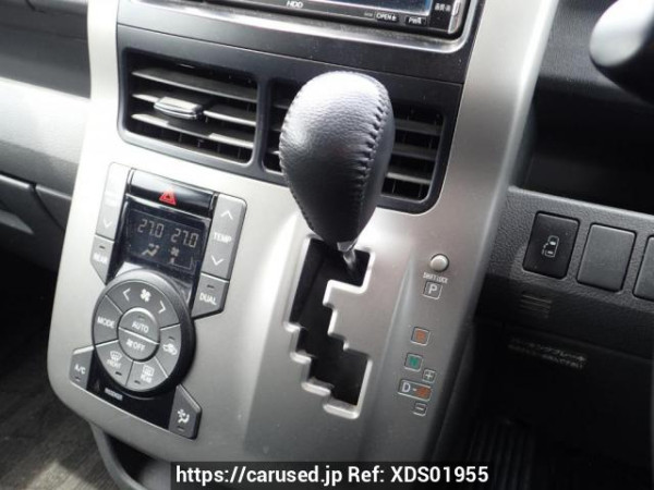 Used 2007 AT toyota voxy ZRR70W Image[22]