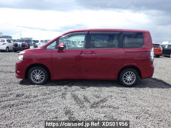 Used 2010 AT toyota voxy ZRR70G Image[3]