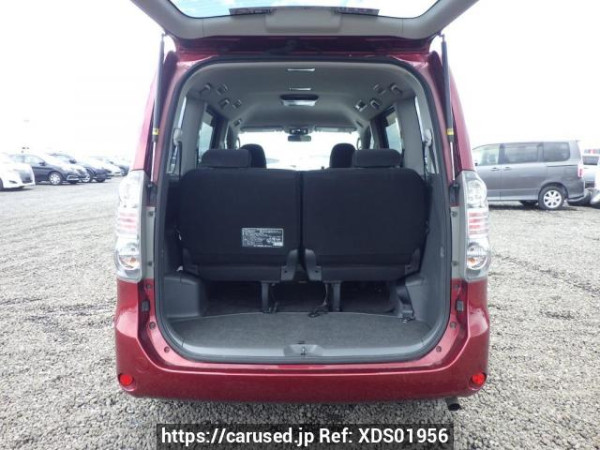 Used 2010 AT toyota voxy ZRR70G Image[8]