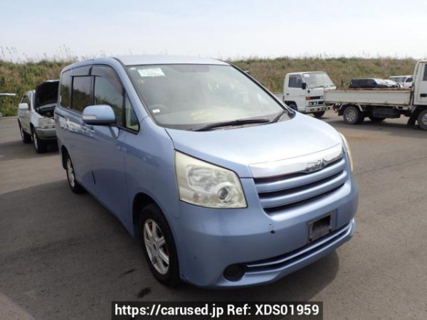 Used 2008 AT toyota noah ZRR70G Image[0]