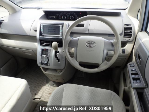 Used 2008 AT toyota noah ZRR70G Image[16]