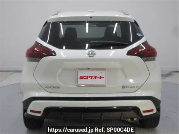 Used2021 AT Nissan KIX P15Image[2]