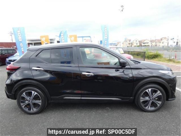 Used2021 AT Nissan KIX P15Image[1]