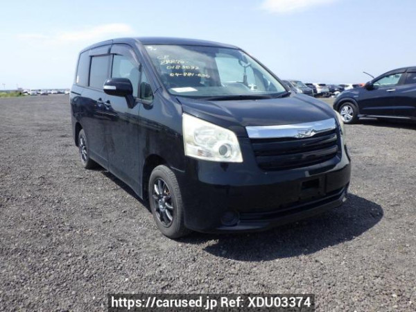 Used 2009 AT toyota noah ZRR70G Image[0]