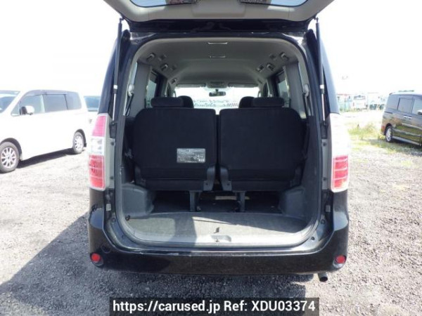 Used 2009 AT toyota noah ZRR70G Image[8]