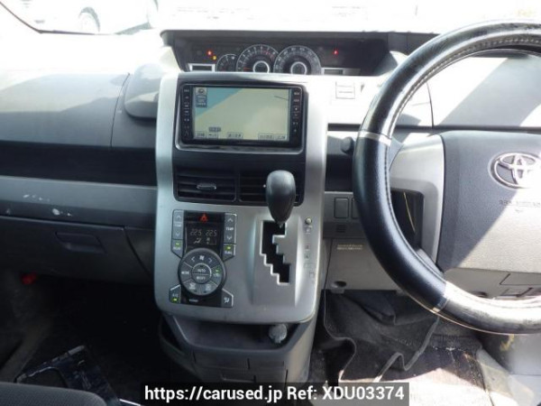 Used 2009 AT toyota noah ZRR70G Image[29]