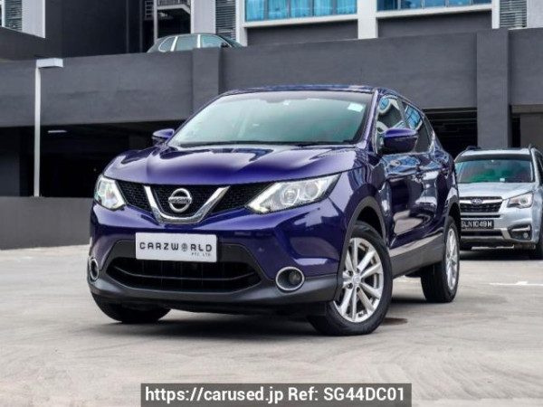 Used 2015 CVT nissan qashqai null Image[0]