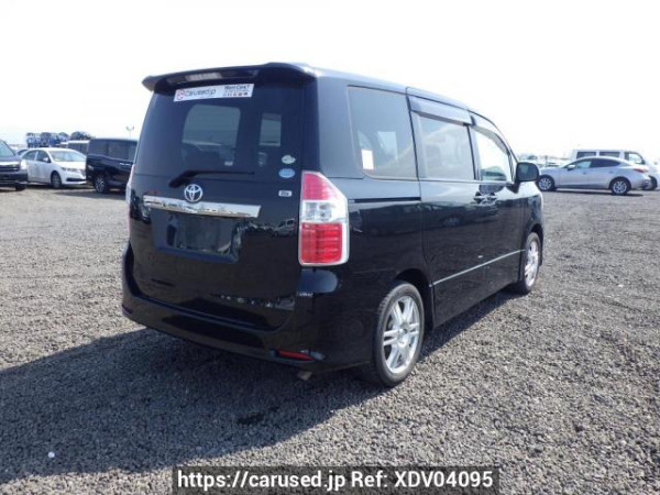 Used 2007 AT toyota noah ZRR70W Image[6]