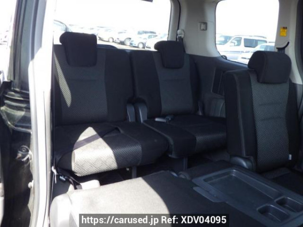 Used 2007 AT toyota noah ZRR70W Image[26]