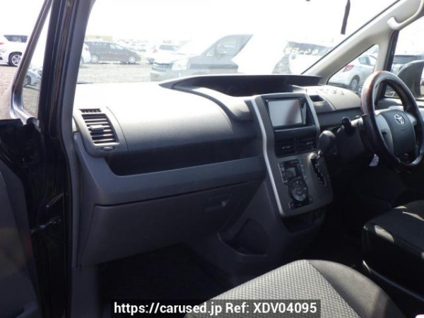 Used 2007 AT toyota noah ZRR70W Image[28]
