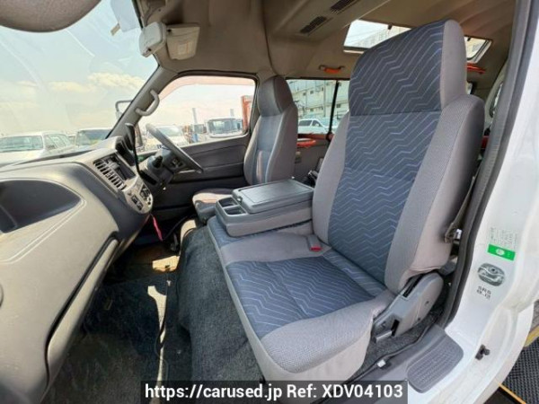 Used 2005 AT nissan caravan-bus DWMGE25 Image[13]