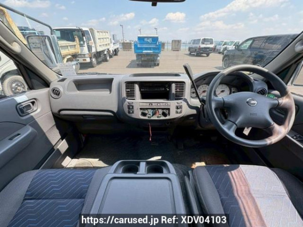 Used 2005 AT nissan caravan-bus DWMGE25 Image[17]