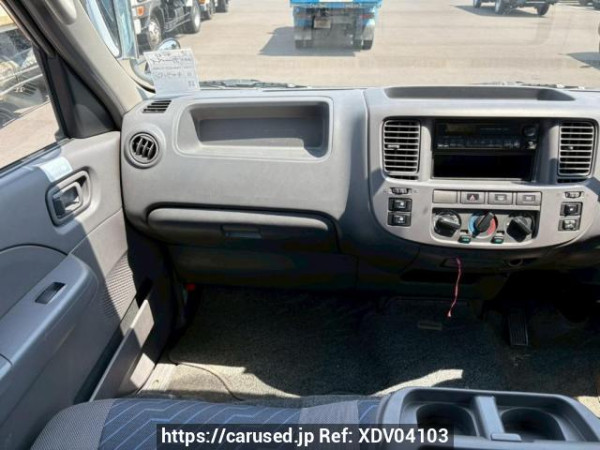 Used 2005 AT nissan caravan-bus DWMGE25 Image[18]