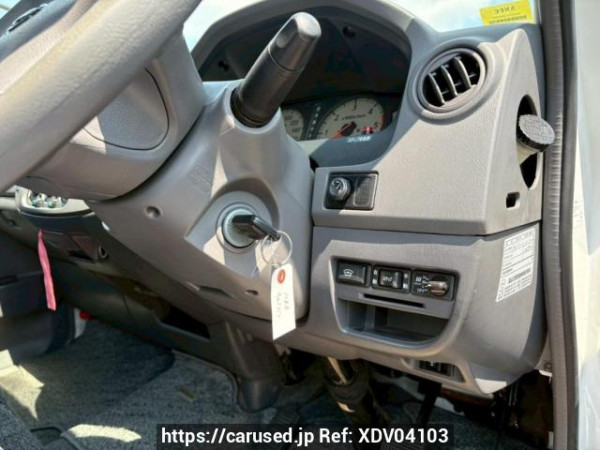 Used 2005 AT nissan caravan-bus DWMGE25 Image[26]