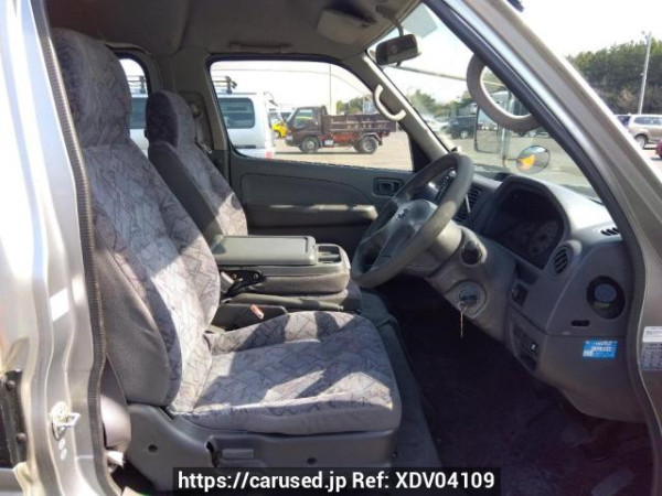 Used 2004 AT nissan caravan-bus DWGE25 Image[12]