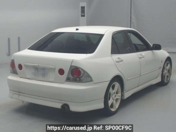 Used 2001 MT toyota altezza SXE10 Image[1]