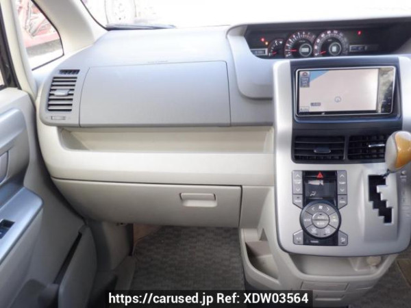 Used 2009 AT toyota noah ZRR70W Image[18]