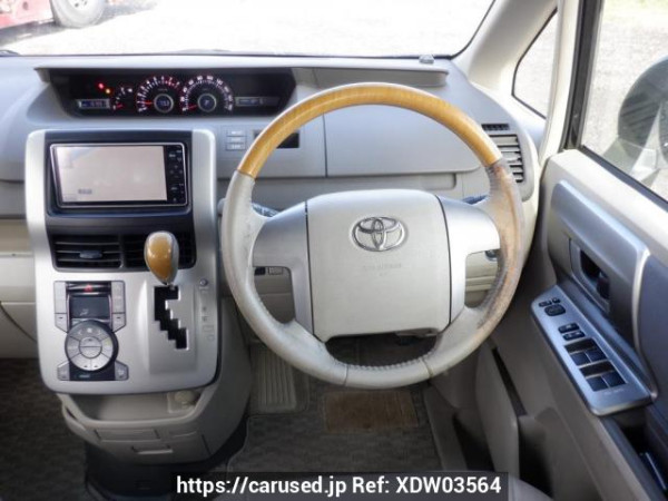 Used 2009 AT toyota noah ZRR70W Image[19]