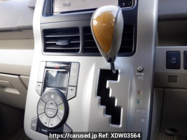 Used 2009 AT toyota noah ZRR70W Image[24]