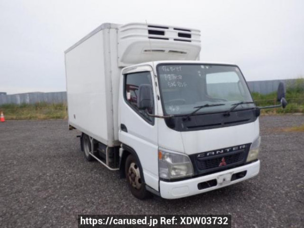 Used 2003 MT mitsubishi canter FE70CB Image[0]