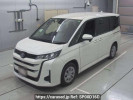 Toyota Noah MZRA90W